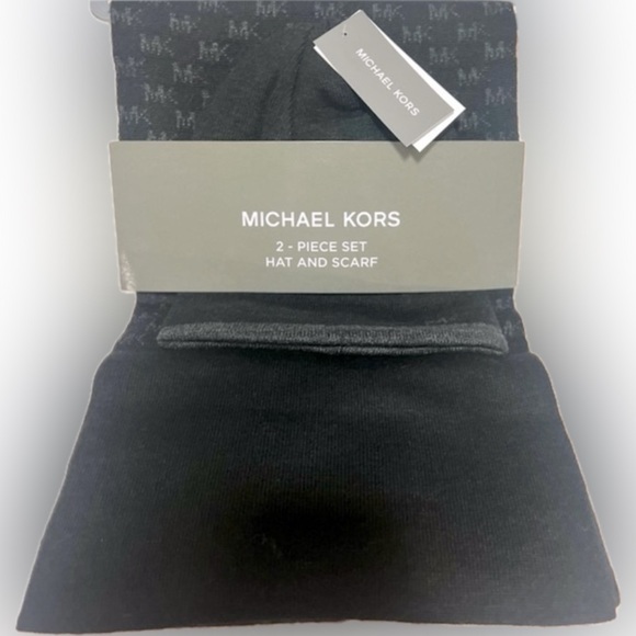 Mens Michael Kors Scarf and Reversible Hat Set MK logo Black/Charcoal Gray - Picture 7 of 9